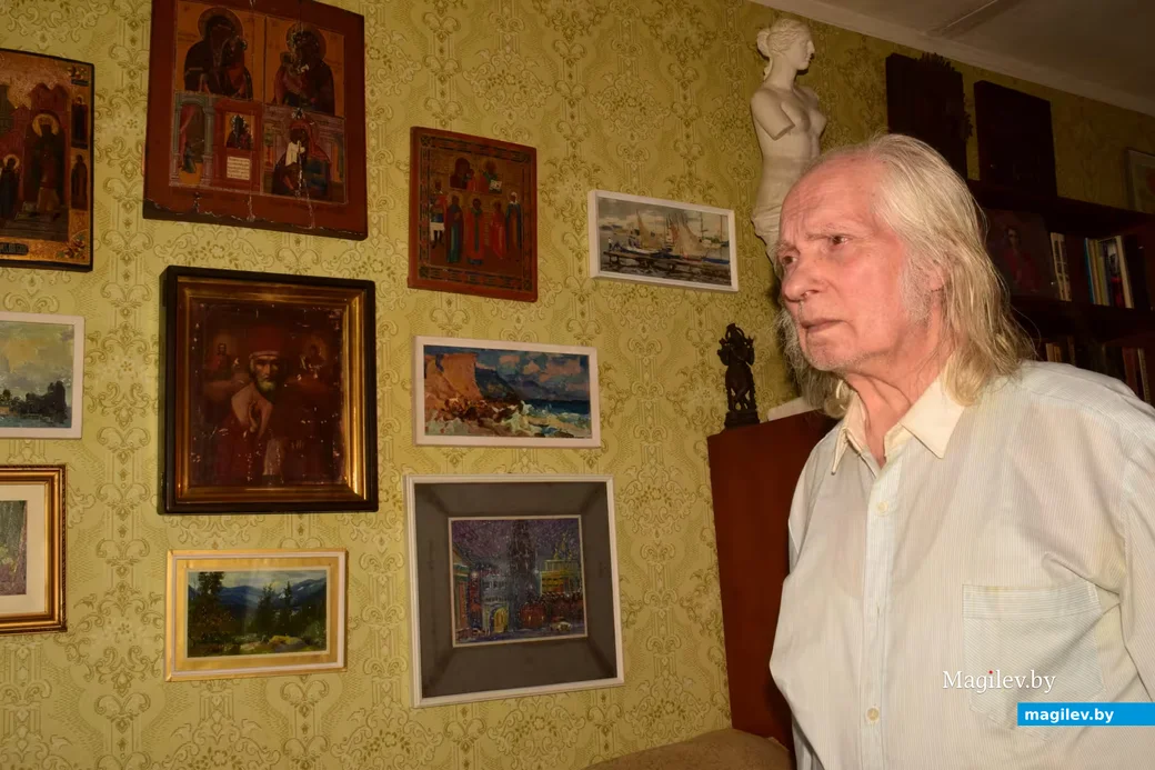 22.06.2025. Художник Семён Абрамов дома в Бобруйске 