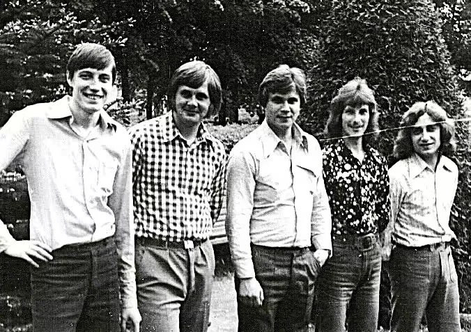 1979-й год, Могилев, ВИА «Звездопад». Второй слева – Виктор Поздняков. слева крайний – Валерий