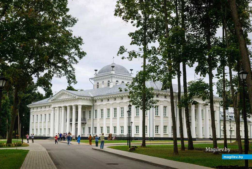 20.08.2026. Дворцово-парковый комплекс Булгаков, улица Мира, Жиличи, Добосненский сельский Совет,