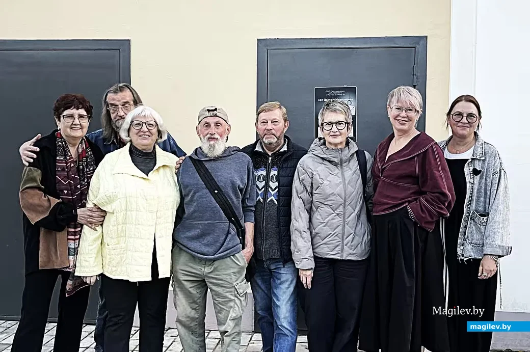   25.08.2026, Могилев,«Арт-ЦуМ» на Дубровенке. Третья слева – Надежда Далецкая. 
