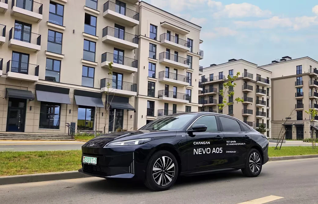 Электромобиль NEVO A05. 