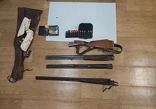 Более 130 патронов и незарегистрированные ружья нашли у жителя Солигорского района