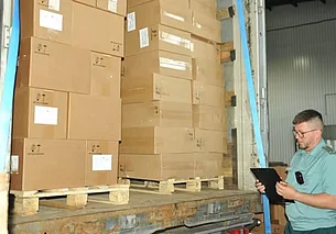 Фура из Беларуси везла квас только на бумаге: что нашли таможенники