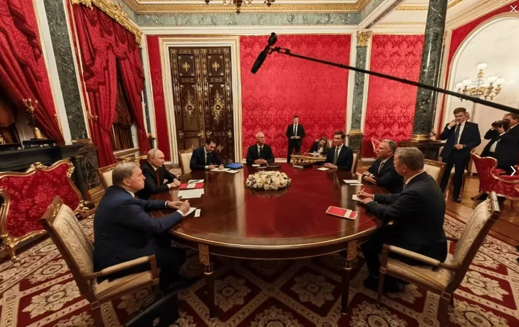 Кремль, 5 сентября 2026 года. Переговоры Путина с Уиткоффом и Кушнером. Фото: Кирилл Дмитриев / X. 